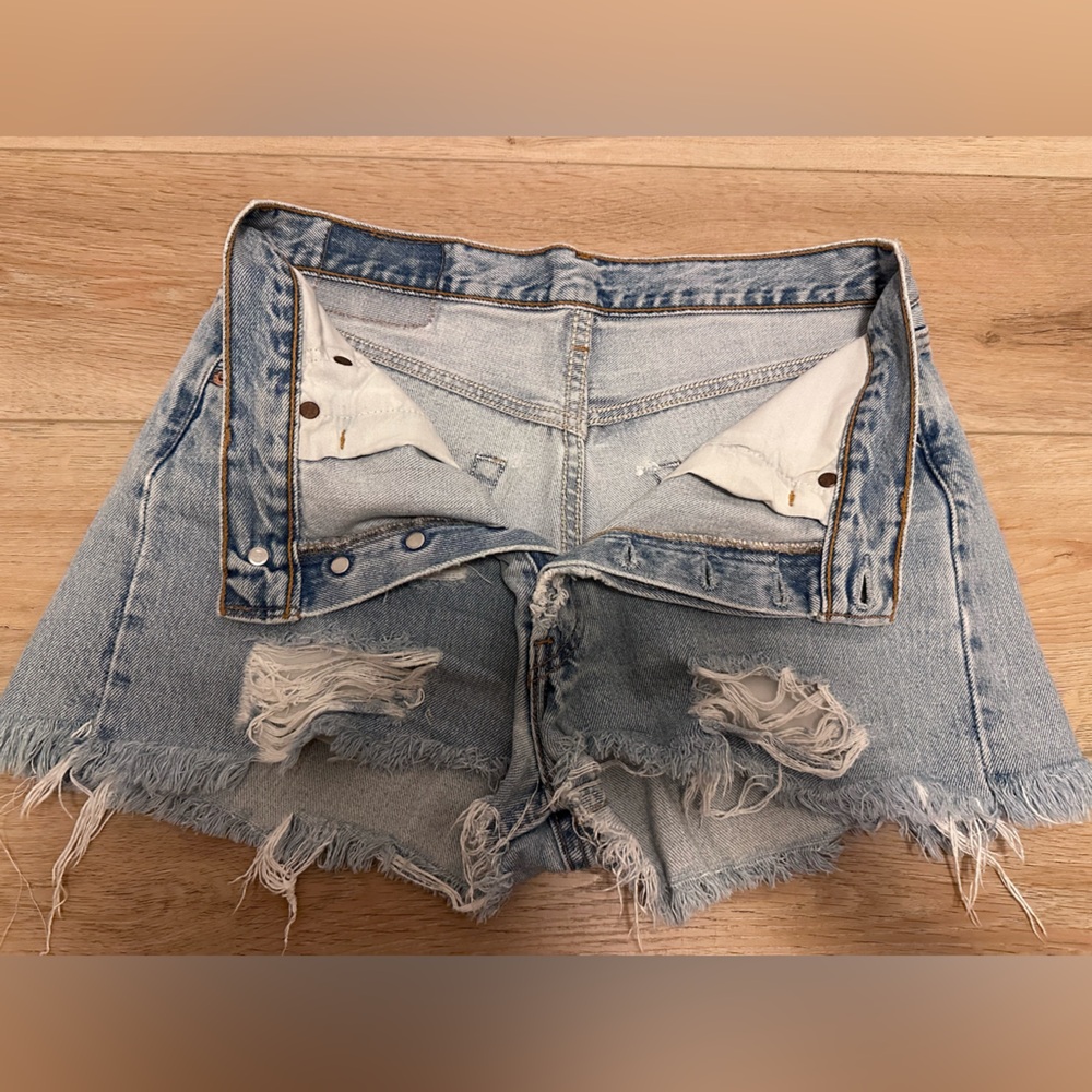 Levi's Classic Light Blue Jeans